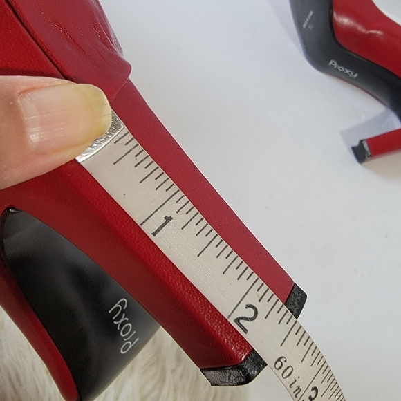 VTG PROXY Made in Spain Red Pointed Toe Pump Shoes Sz 9.5 Leather Bow Accent - Picture 11 of 12